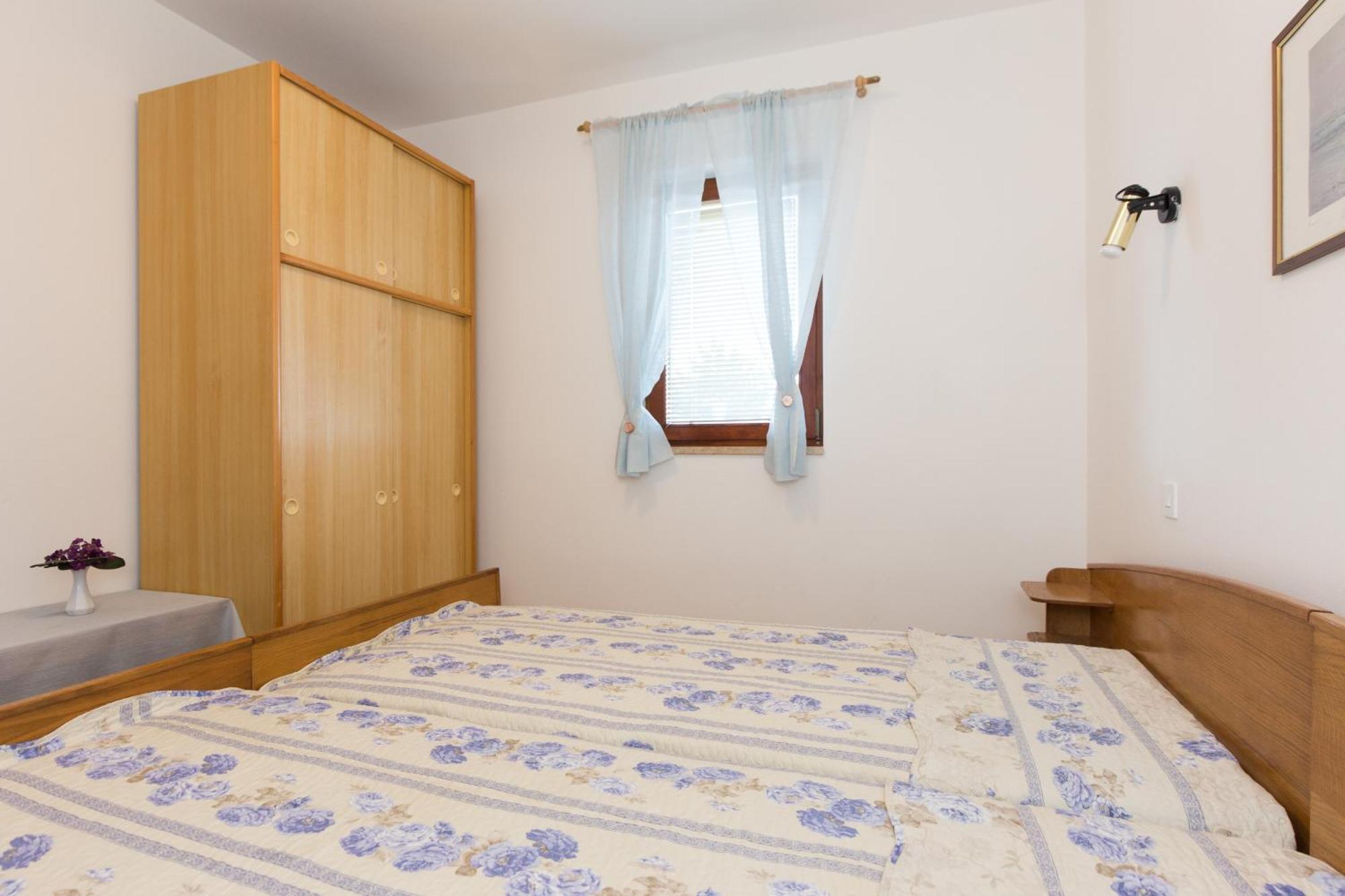 Apartment & Room Dinka, Krk كرك الغرفة الصورة